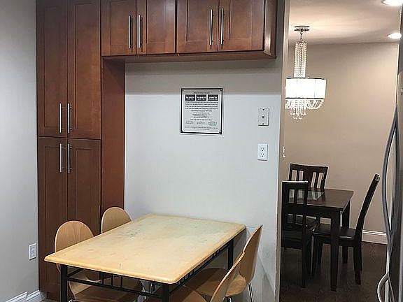 4th image of 256 Rachel Ct