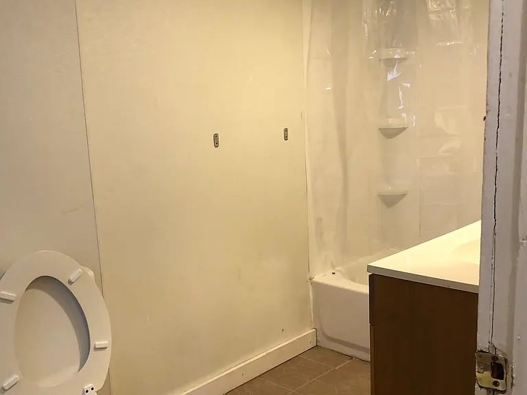 917 Lincoln Ave #2 — Photo 3