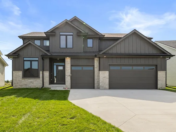 17238 Northview Dr, Urbandale, IA 50323