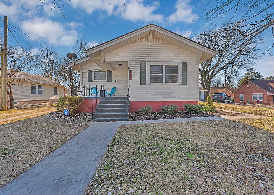 1st image of 1716 Price Ave