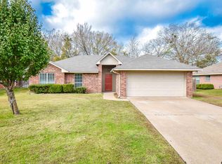 19630 Bluegrass Cir, Flint, TX 75762