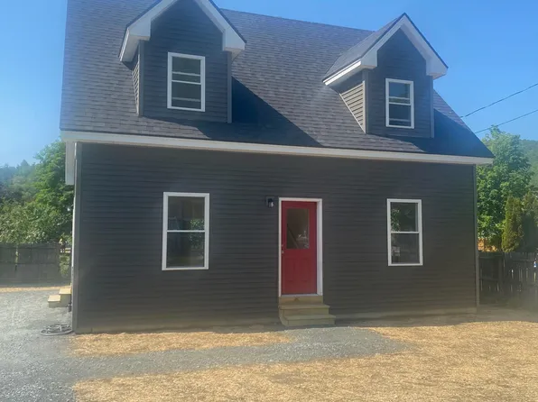 138 Summer Street, Hartford, VT 05047