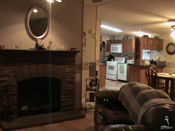 3rd image of 1063 Royal Oak Road NW