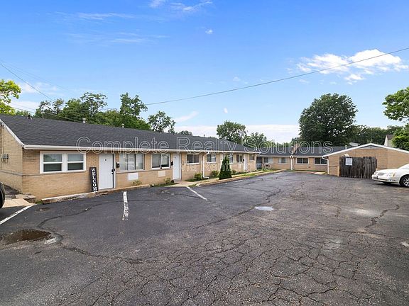 3rd image of 2323 Woodson Rd APT I