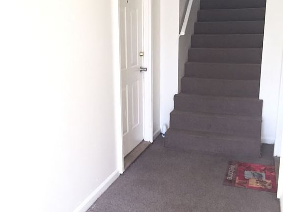 5th image of 817 Klyce St APT 2C