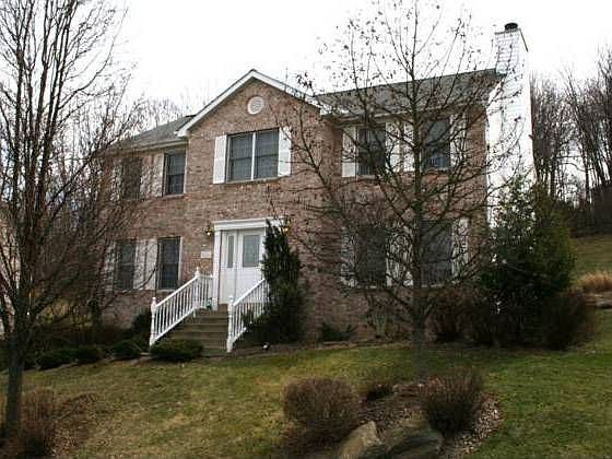 2nd image of 416 Cloverdale Dr