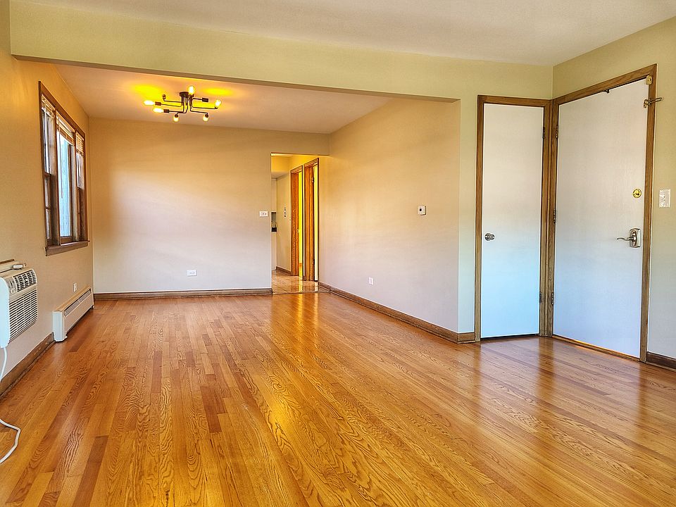 1st image of 6019 W Gunnison St #F2