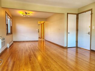 6019 W Gunnison St #F2, Chicago, IL 60630