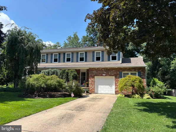 55 New Colony Dr, Hamilton, NJ 08619