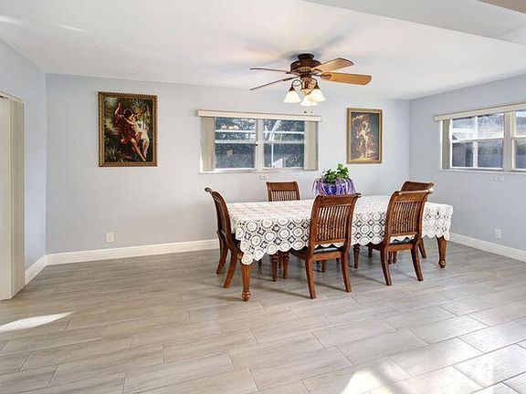 5th image of 120 Park Ln E