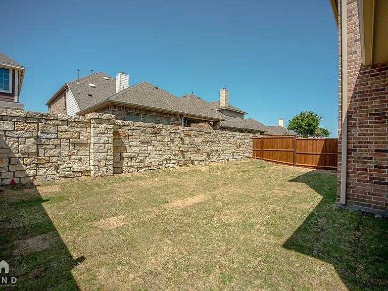 3316 Damsel Sauvage Ln — Photo 33