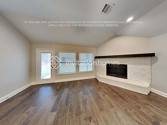 4th image of 351 Abbott Ln