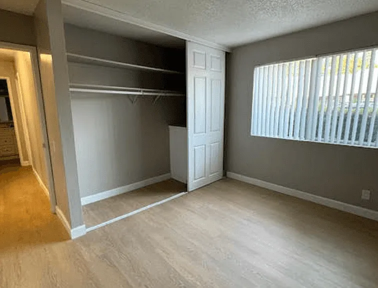 Hidden Creek Apartments — Photo 131