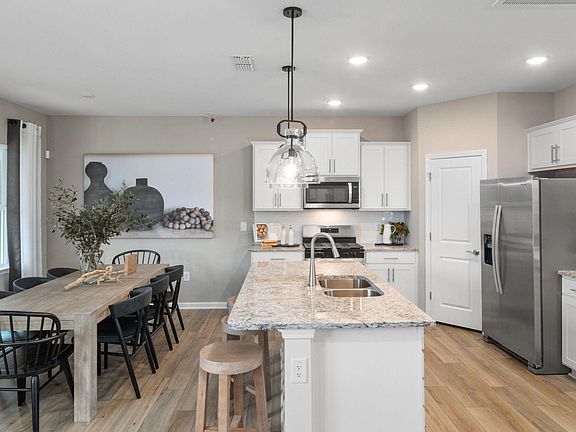 3rd image of 2301 Edenberry Ln