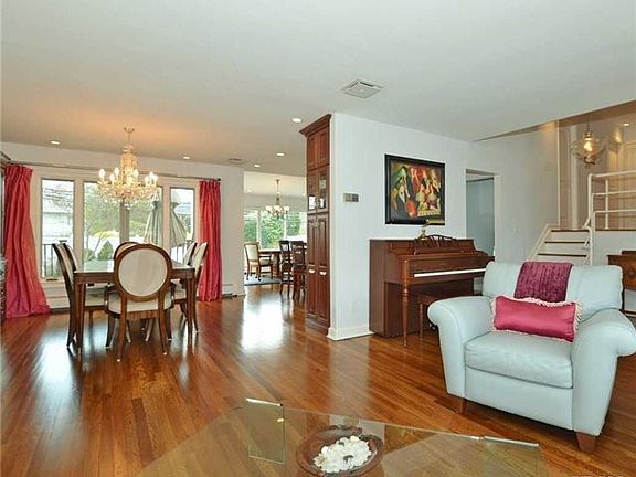 4th image of 6 Kotfield Ct