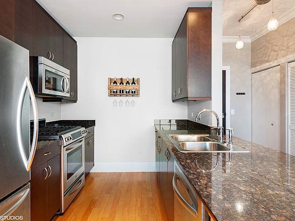 5th image of 303 W Ohio St APT 3001