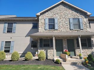 67 Midway Farms Ln, Lancaster, PA 17602