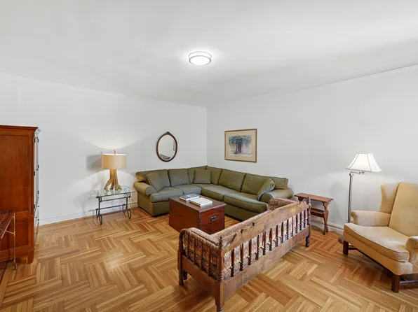 57 Park Terrace West image 6 of 11