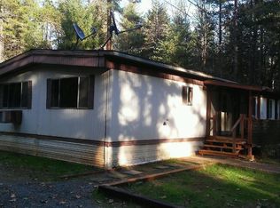 180 Linkhart Dr, Selma, OR 97538