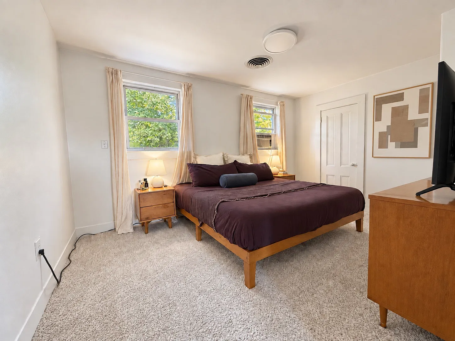 2 bed, 850 sqft, $2,350 — Photo 3