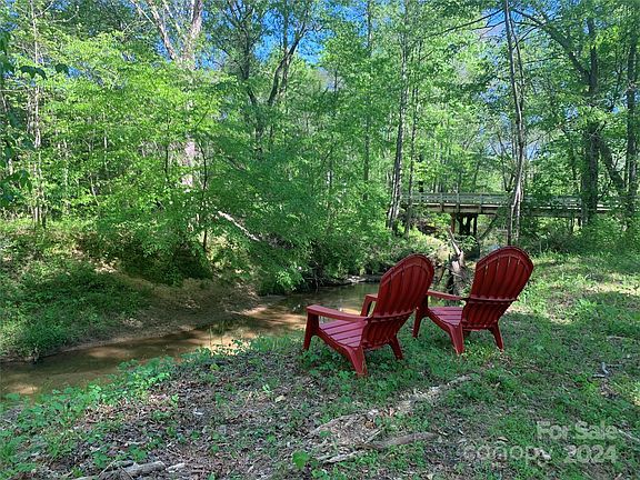3rd image of 108 Walkaloosa Way #1