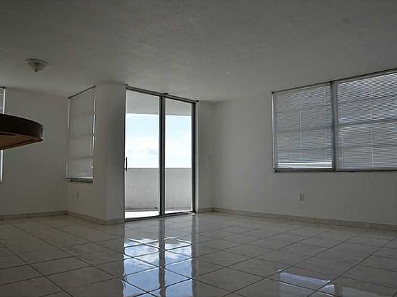 4th image of 1351 NE Miami Gardens Dr Ph 16