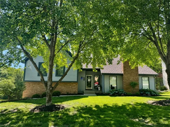 5722 Noland Rd, Shawnee, KS 66216