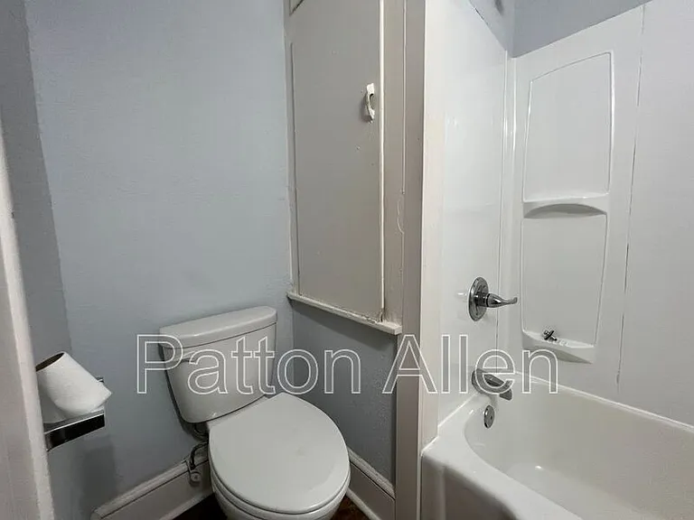 60 Flint St #5 — Photo 11