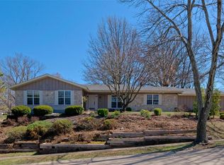 1 Bitterfield Ct, Ballwin, MO