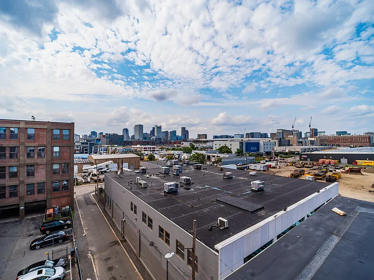 340 W 2nd St #8 — Photo 21