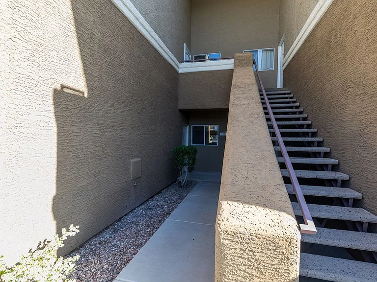 8070 W Russell Rd #1051 — Photo 2