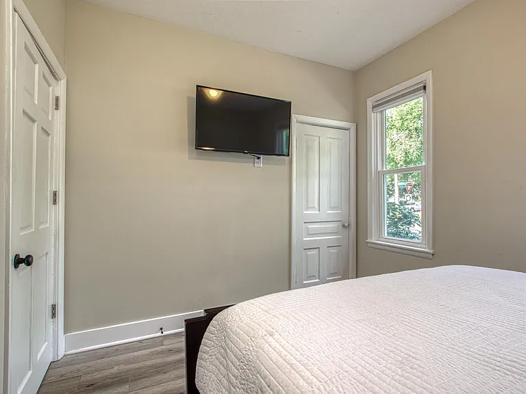 1102 White Ave NW — Photo 16