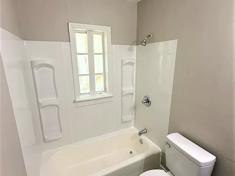 511 Boston St — Photo 13
