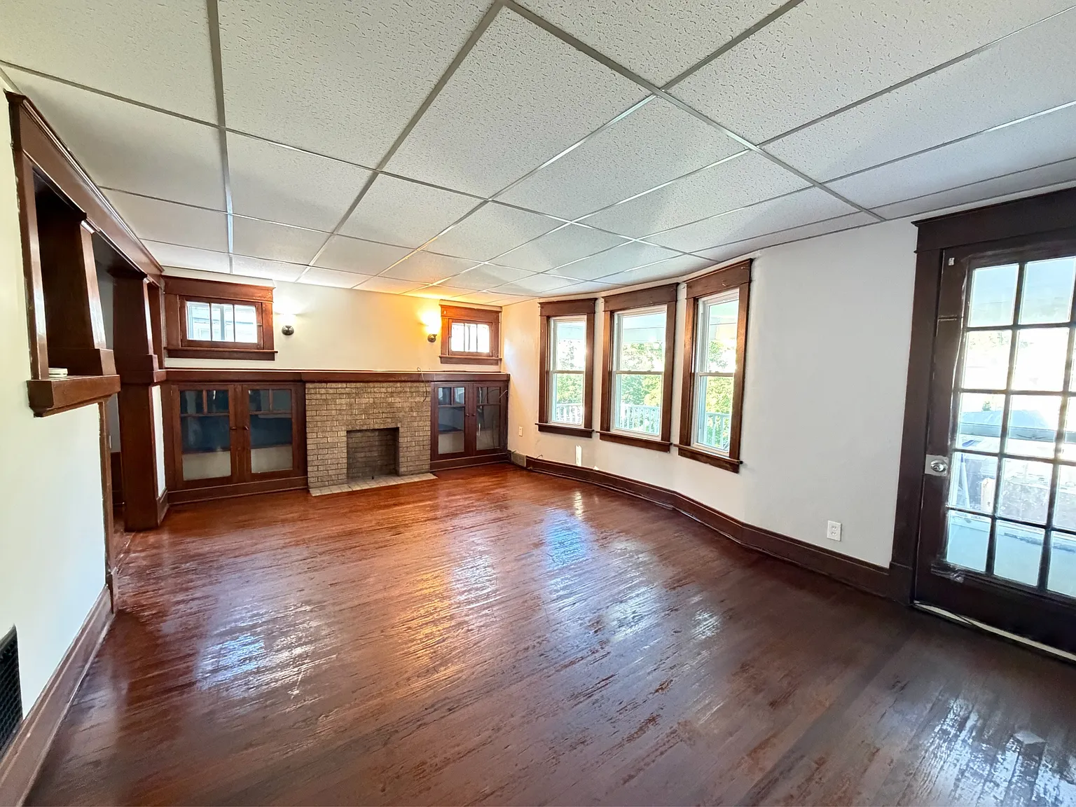 418 Colvin Avenue - Upper — Photo 2