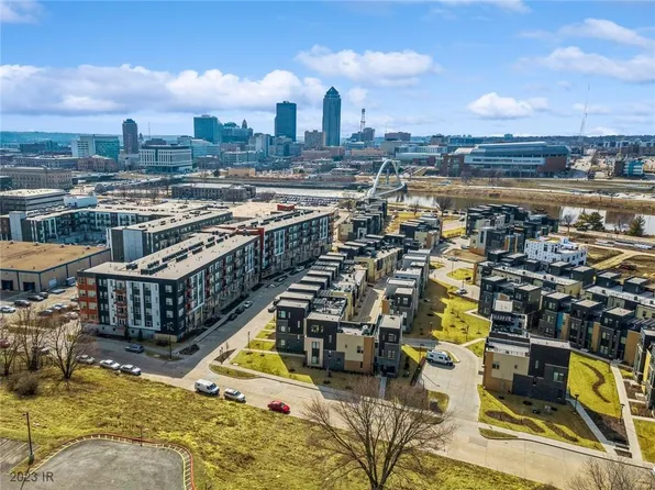 252 E Center St, Des Moines, IA 50309