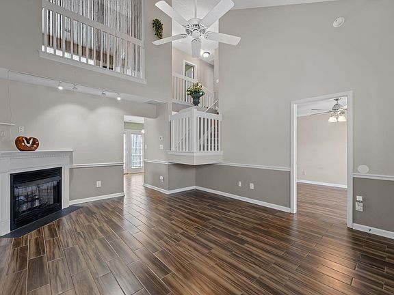 5th image of 1126 Oak Blossom Way