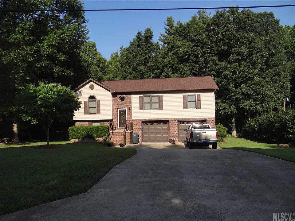 1st image of 3349 Peachtree Pl