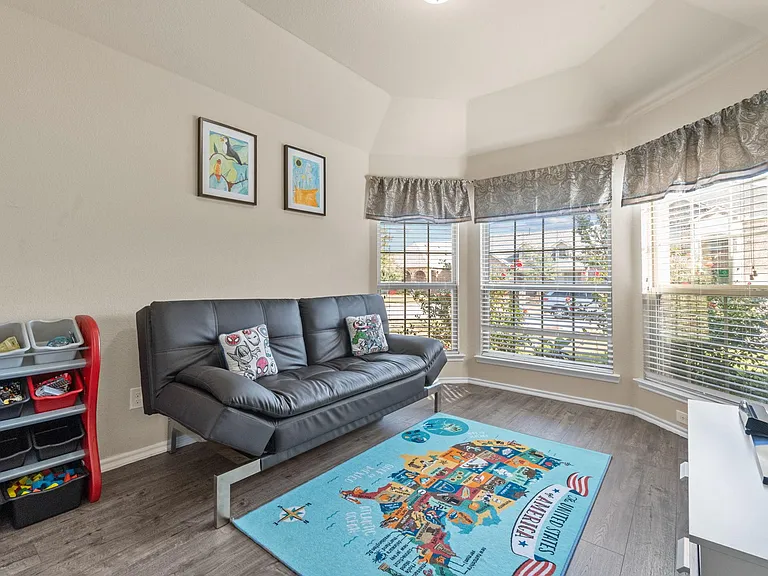 120 Rustic Oak Ln — Photo 15
