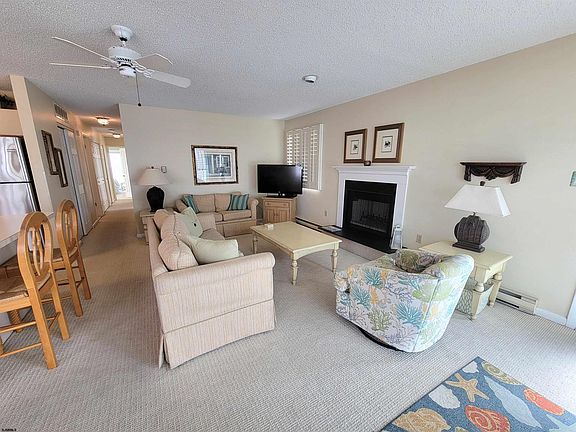 2nd image of 3913 Asbury Ave Floor 1