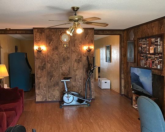 5th image of 10041 S Hobart Blvd