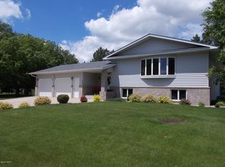 1035 9th Ave NE, Watertown, SD 57201
