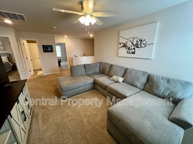 27 Oak Edge Ln — Photo 12