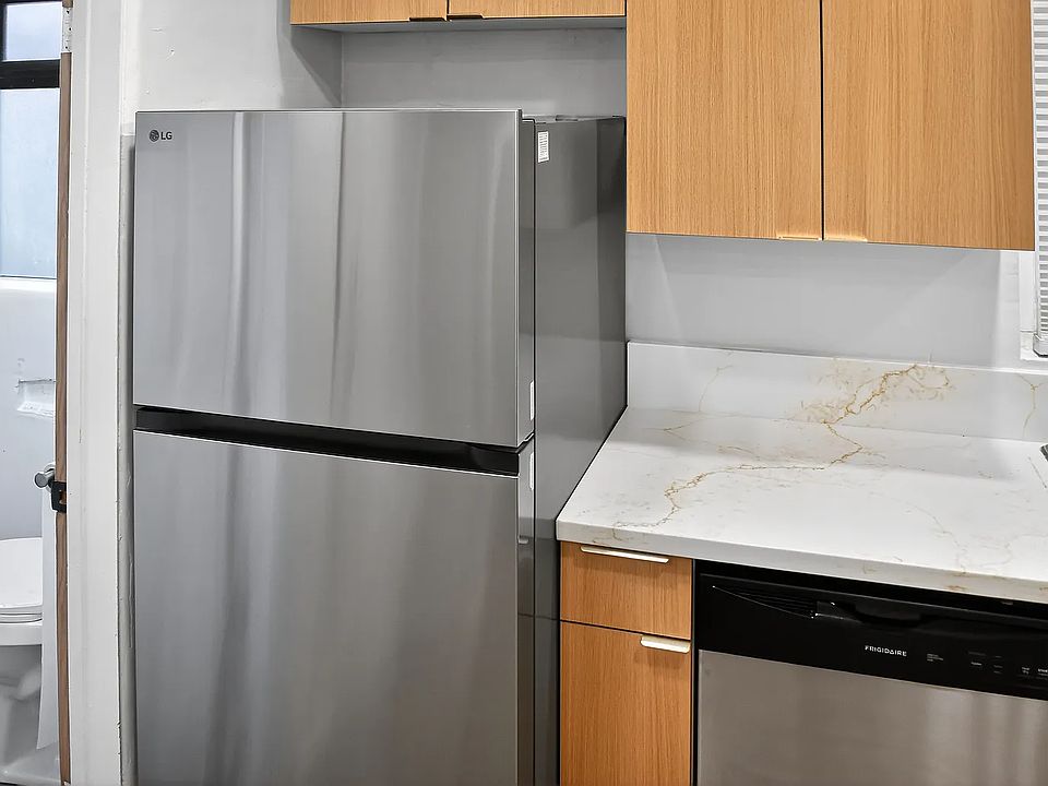 1st image of 3739-41 Jewell St #1