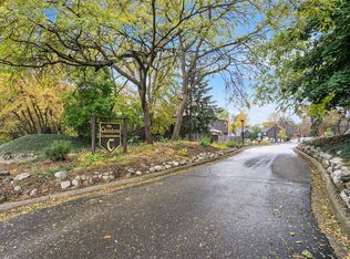 231 Durness Ct APT D, Kalamazoo, MI 49006