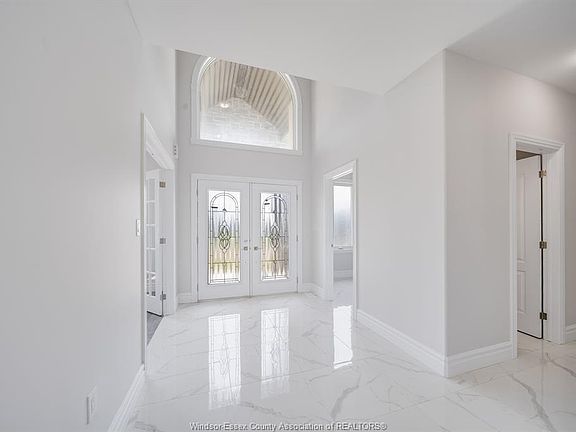 3rd image of 56 Noble Ct