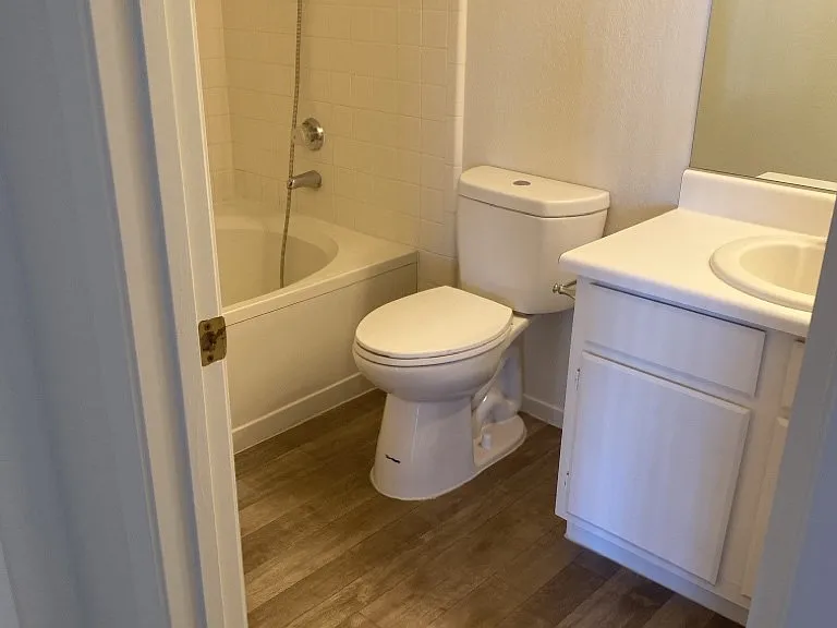 5271 Lindell Rd #201 — Photo 9