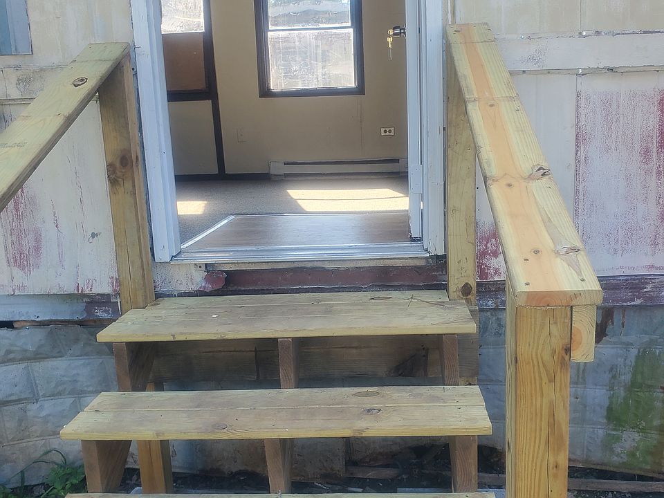 1st image of 1920 Pender Ave #15