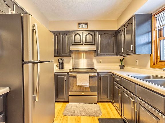 3rd image of 1240 E Wilson Avenue