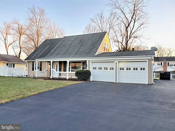 5th image of 13125 Point Pleasant Dr