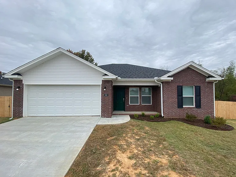 313 Sparrow Rd — Photo 1